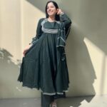 Vastra Luxe Suit